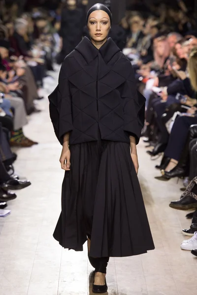 Look 14